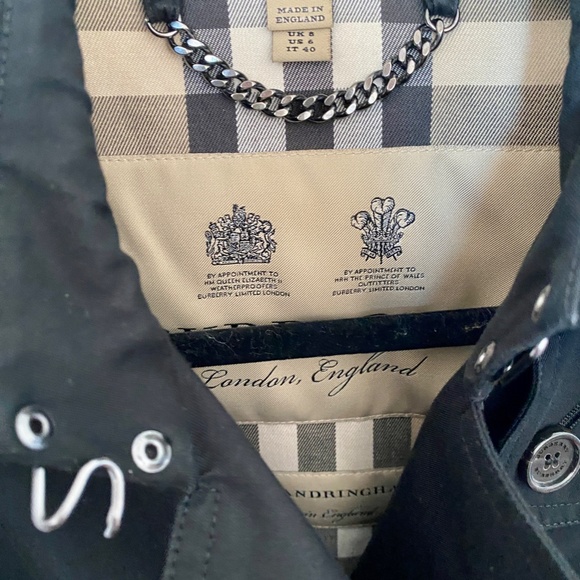 Burberry Short Trench Coat in Black Size 6 - Picture 4 of 6